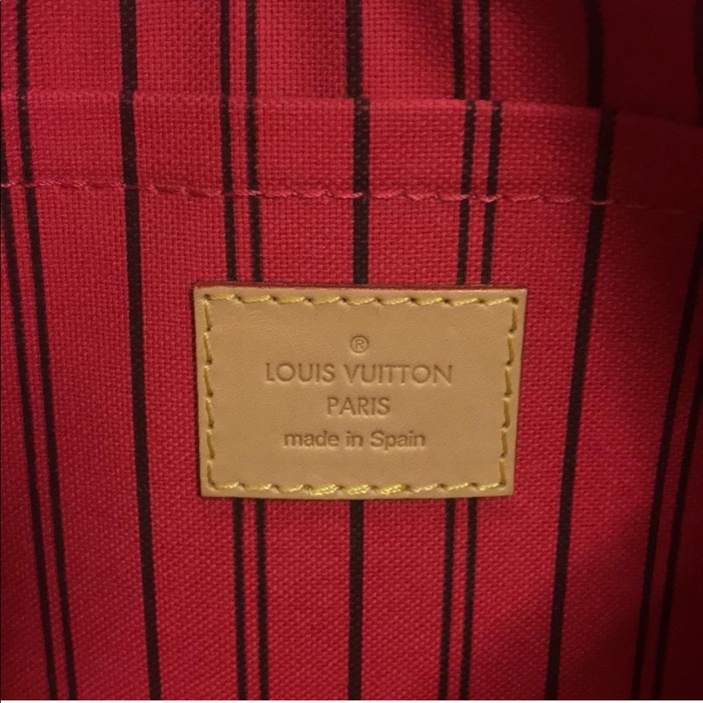 Louis Vuitton Pivoine Pochette Clutch Wristlet - Picture 7 of 8